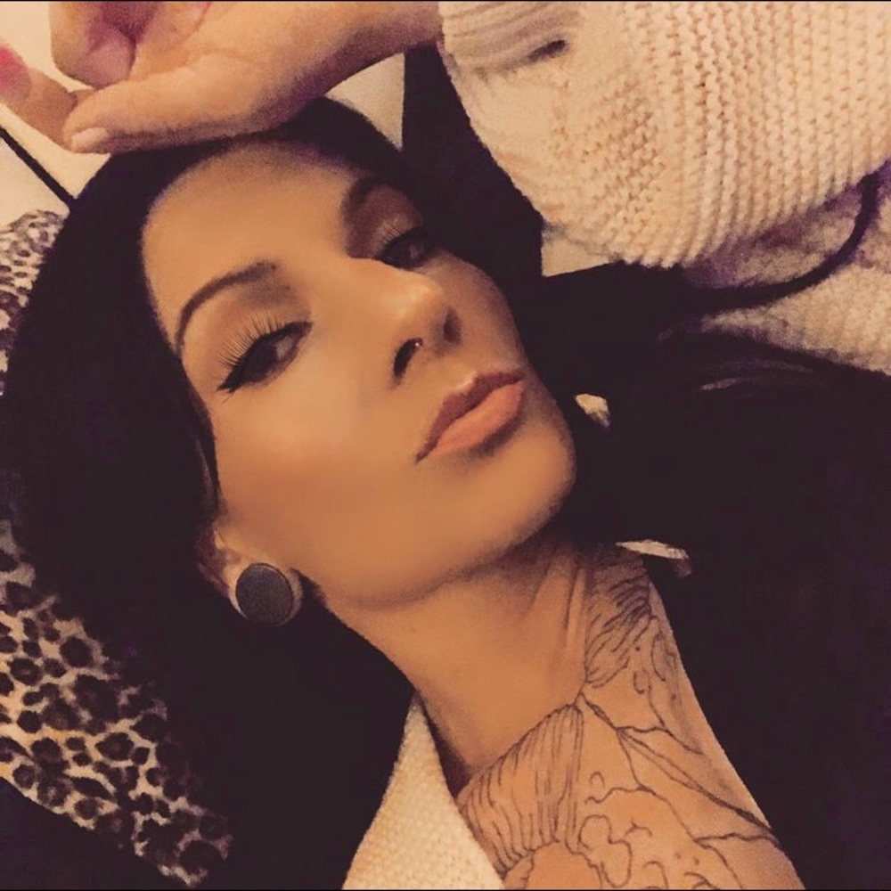 Meet your Posher, Desiree